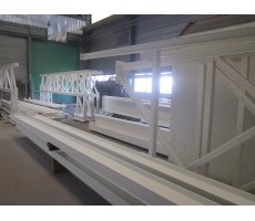 Grenaillage + 1 couche primaire sur charpente métallique